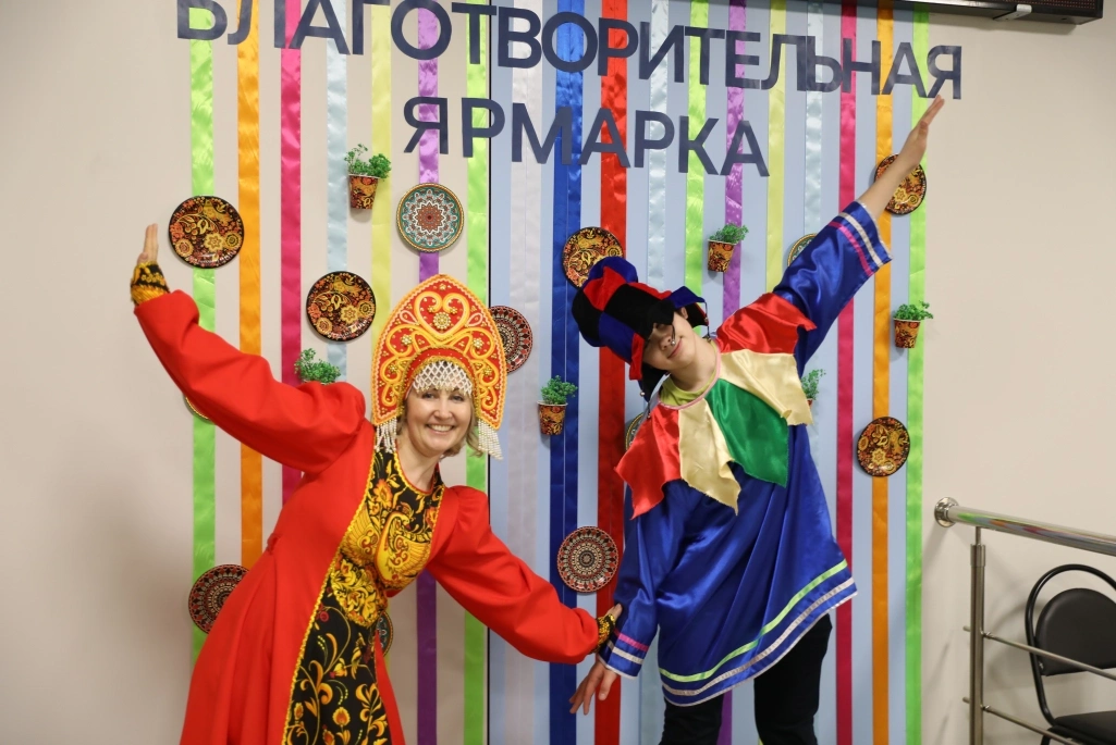 Благотворительная ярмарка «Время мастеров» прошла в Школе 800: деньги направлены на доброе дело