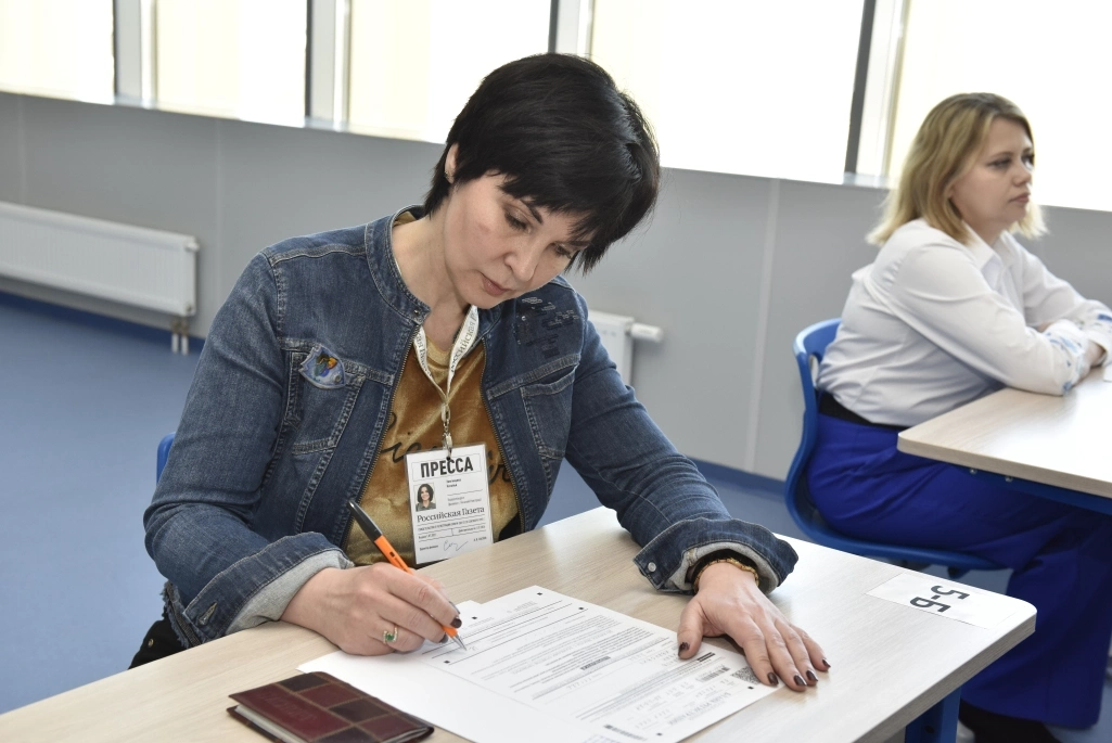 заполнили необходимые документы, смогли оценить, как осуществляется контроль на государственном экзамене, и как подготавливаются и выдаются экзаменационные материалы, 