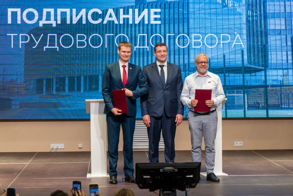 Школа 800 представила трёхлетнюю Программу развития: от баллов ЕГЭ до поступления в топовые вузы